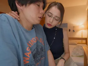 Cơn dâm đãng nổi lên khi thấy dương vật chồng
